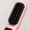 03_防烫梳齿细节 Cordless Negative Ion Hair Straightening Brush with Anti-Scald Teeth & Rechargeable Design